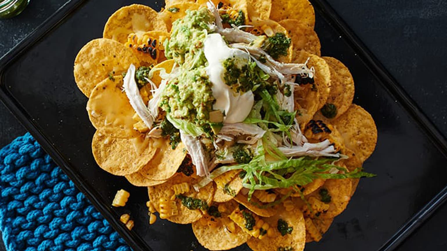 Shredded Chicken Green Nachos_Hero